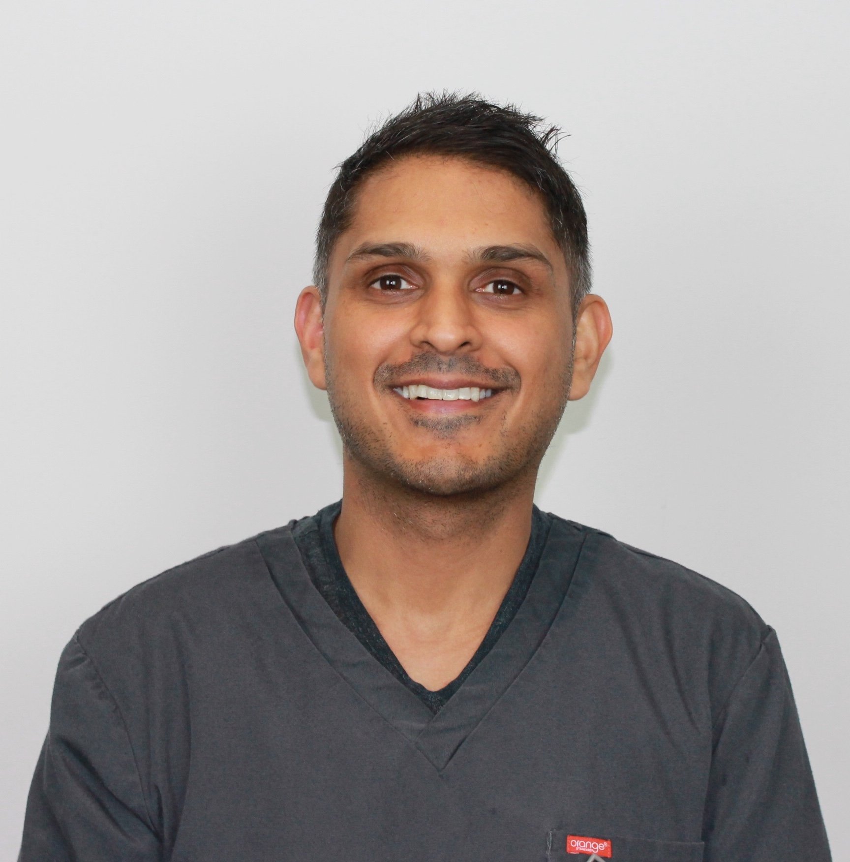 IMG_0001-Master croped Invisalign_Milton_Keynes_Platinum_Elite_Provider